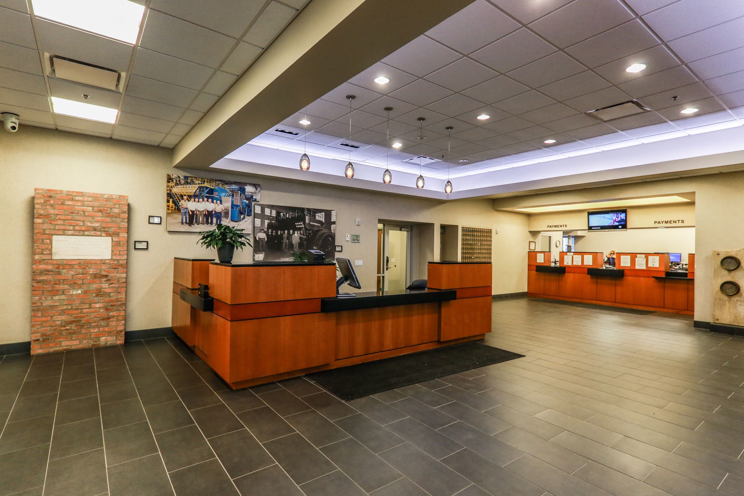 Photo of Building 168-98